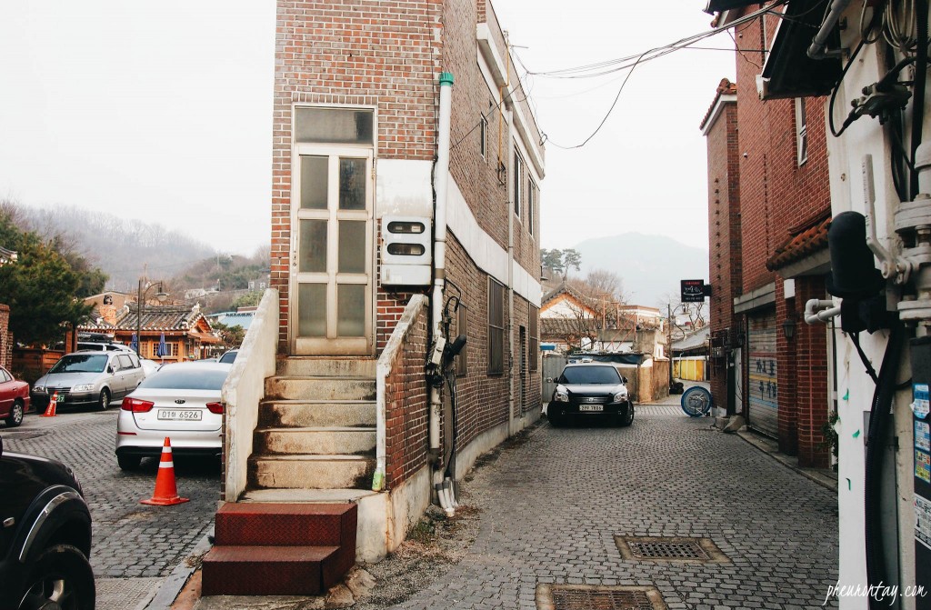 street of jeonju hanok village 